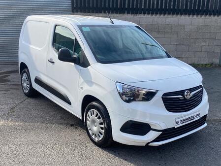 VAUXHALL COMBO 1.6 Turbo D 2300 Sportive