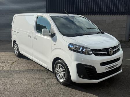 VAUXHALL VIVARO 1.5 Turbo D 2700 Sportive