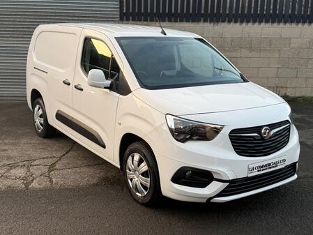 VAUXHALL COMBO 1.5 Turbo D 2300 Sportive