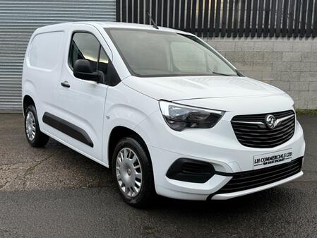 VAUXHALL COMBO 1.6 Turbo D 2300 Sportive