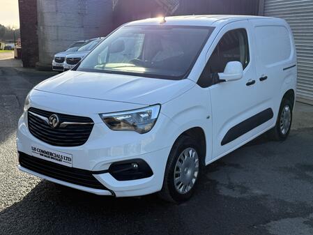 VAUXHALL COMBO 1.5 Turbo D 2300 Sportive