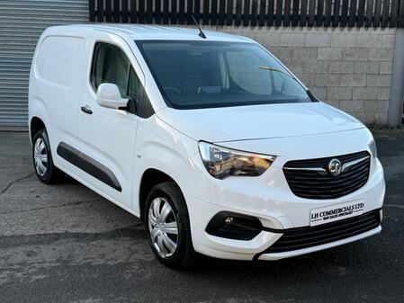 VAUXHALL COMBO 1.5 Turbo D 2300 Sportive