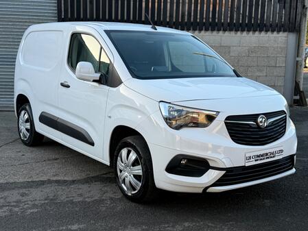 VAUXHALL COMBO 1.5 Turbo D 2300 Sportive