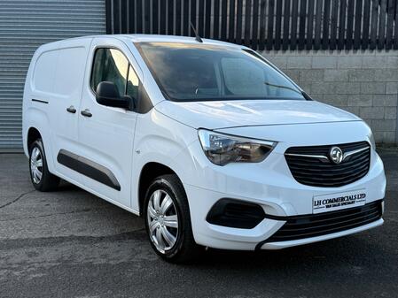 VAUXHALL COMBO 1.5 Turbo D 2300 Sportive